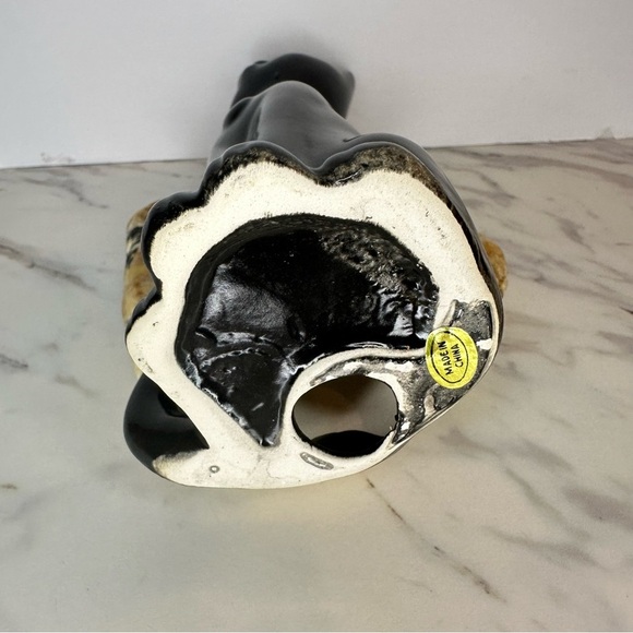 Black Ceramic Cat Figurine – Heart Detail – Like New - Picture 6 of 6